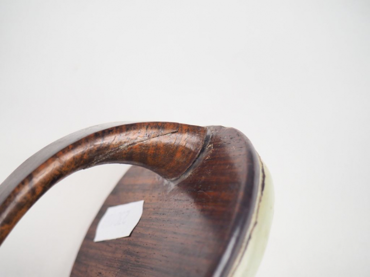 Chine XXe siècle vers 1920. Sceptre ruyi en bois incrusté de trois pla