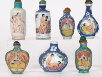 Vente aux enchères Chine fin XIXe et XXe siècle,  Lot comprenant six tabatières en porcel