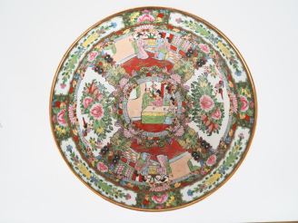 Vente aux enchères Canton,moderne Importante coupe en porcelaine de Canton à décor de per