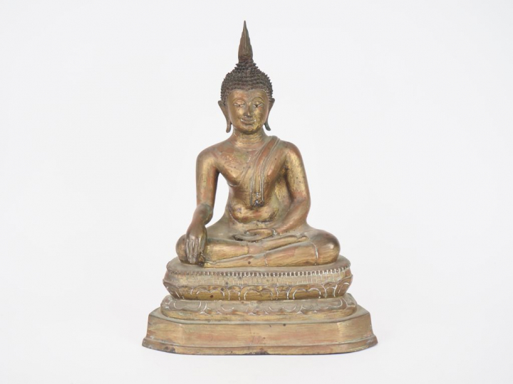 LAOS, XIXème Bouddha en bronze assis dans la positon de la terre à tém