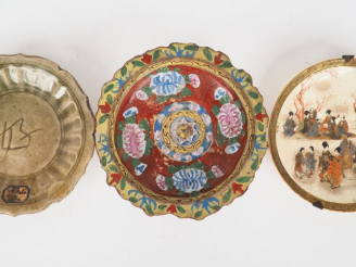 Vente aux enchères Lot comprenant : un ravier Siam XIXème, une coupe Chine XVIIème, une c