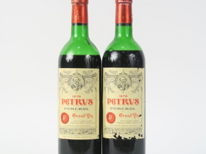 2 BOUTEILLES CHÂTEAU PETRUS POMEROL - 1978 - BEP/1 EA/1 CAPS AB et COR