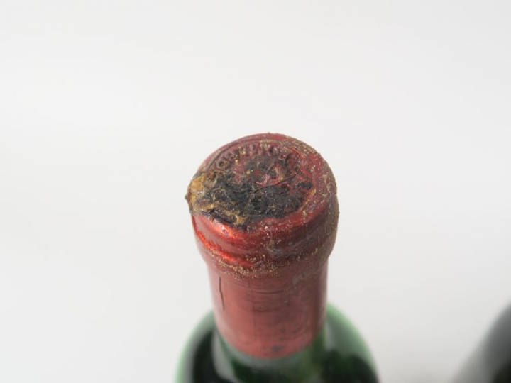 2 BOUTEILLES CHÂTEAU PETRUS POMEROL - 1978 - BEP/1 EA/1 CAPS AB et COR