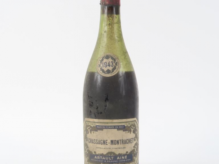 1 BOUTEILLE CHASSAGNE MONTRACHET ARTAULT AINÉ - 1943 - 9 CM