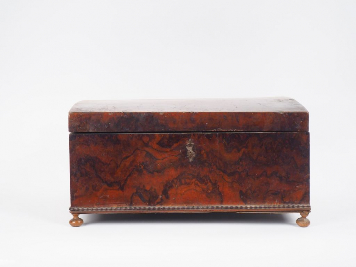 Coffret de voyage Napoléon III de style Louis XIV en placage de ronce 