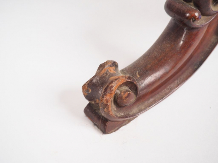 Ecran de chaleur pare feu Napoléon III en acajou mouluré et sculpté, à