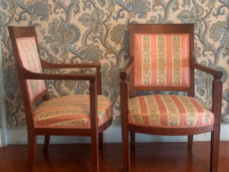 Vente aux enchères Mobilier de salon Empire en acajou comprenant une suite de six fauteui