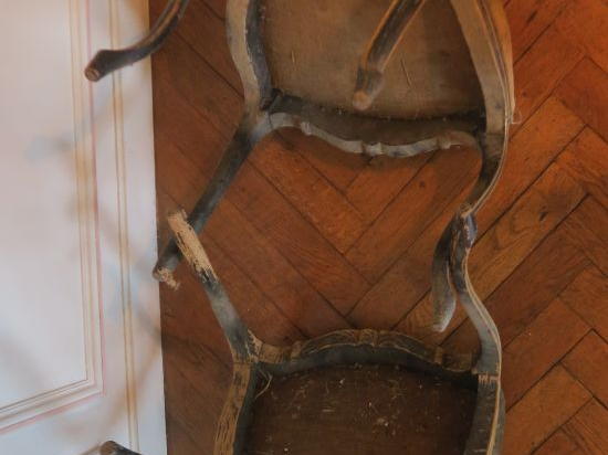 Suite de quatre chaises Napoléon III de style Louis XV en bois noirci 