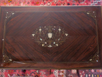 Vente aux enchères Table à jeux Napoléon III en marqueterie Boulle. (mauvais état). Dim. 