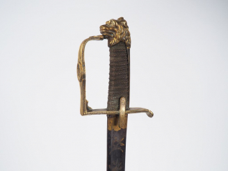 Vente aux enchères Joli sabre d’officier à pieds révolution Empire. Lame courbe à la Mont