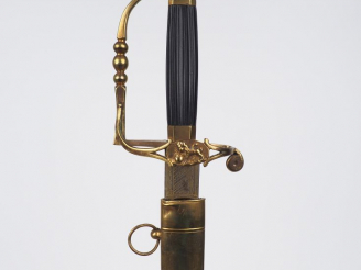 Vente aux enchères Belle épée d’officier début XIXe – lame droite dos plat au demi – deux