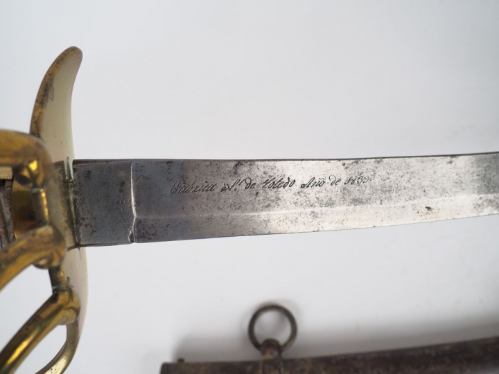 Sabre troupe de cavalerie espagnole – lame courbe à dos plat signée su