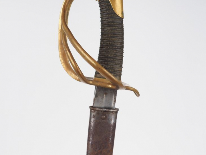 Sabre troupe de cavalerie légère, lame courbe à dos plat gravée Manufa