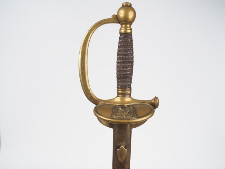 Epée à clavier d’officier Second Empire, lame droite symétrique à 4 pa