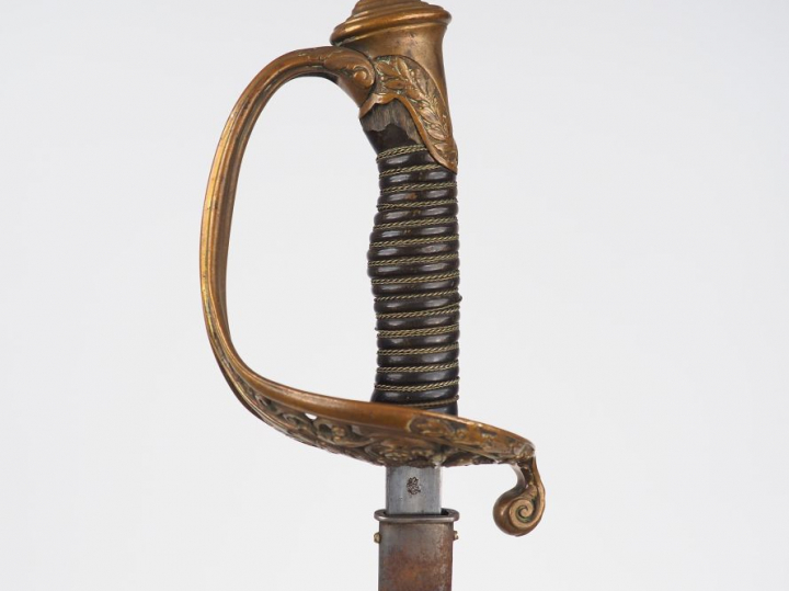 Sabre composite, lame fabrication allemande, droite, à 2 gorges et dos