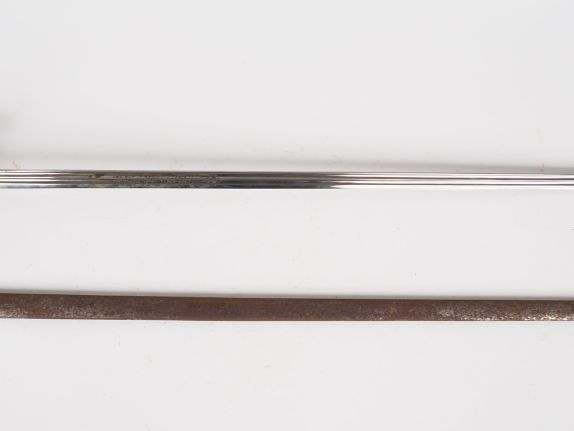 Sabre composite, lame fabrication allemande, droite, à 2 gorges et dos