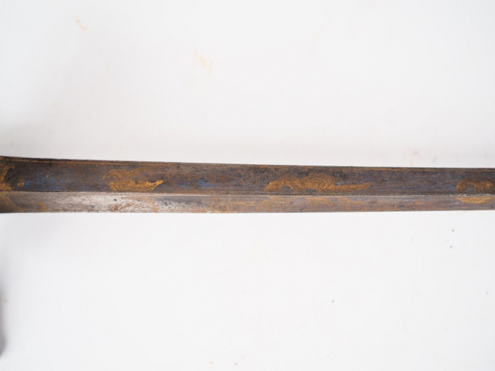 Épée d'officier époque Restauration, lame triangulaire à 3 pans creux,