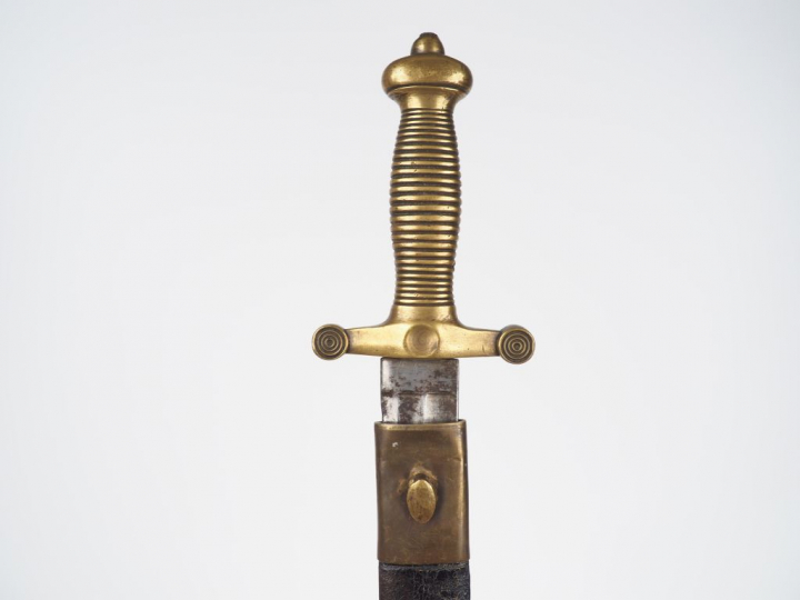 Glaive 1831 de petite proportion, lame droite à dos rond et 2 gorges, 