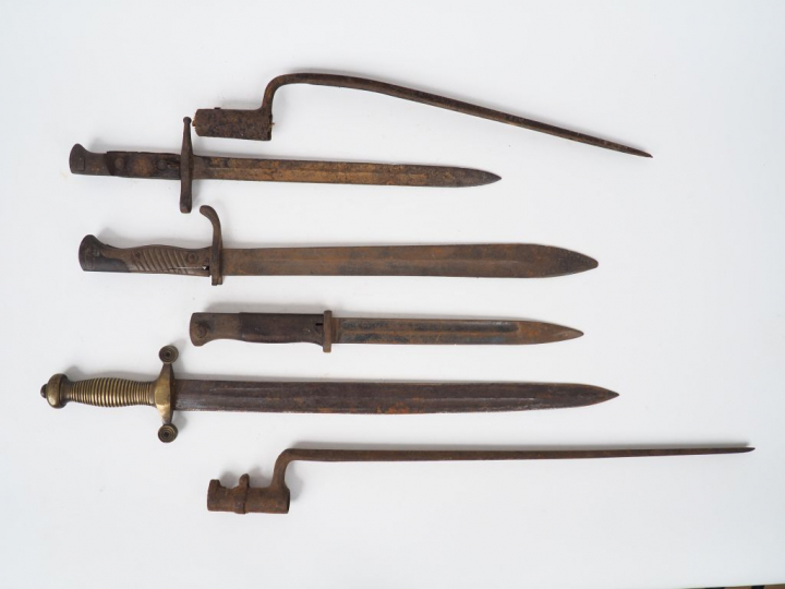 Lot de 6 baïonnettes et glaives pour collecteur débutant ou amateur de