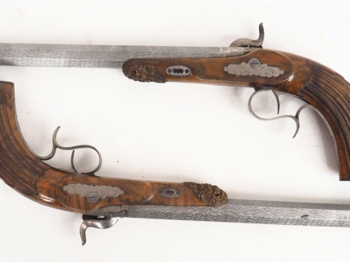 Coffret de tir ou de duel monté à la française Ce coffret nécessaire e