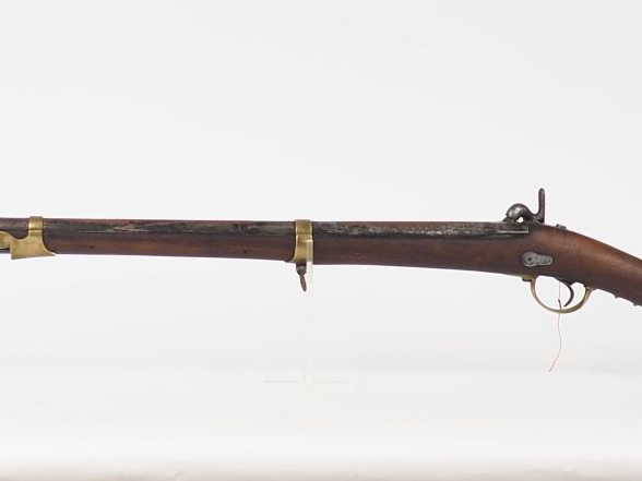 Mousqueton de Gendarmerie à percussion Modèle 1842. Platine à l’arrièr
