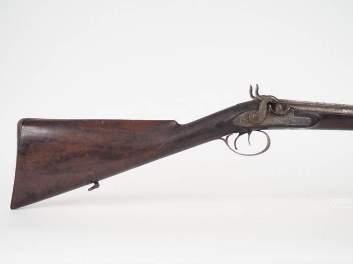 Fusil de chasse Anglais à percussion et platine à l’avant. Canons dama