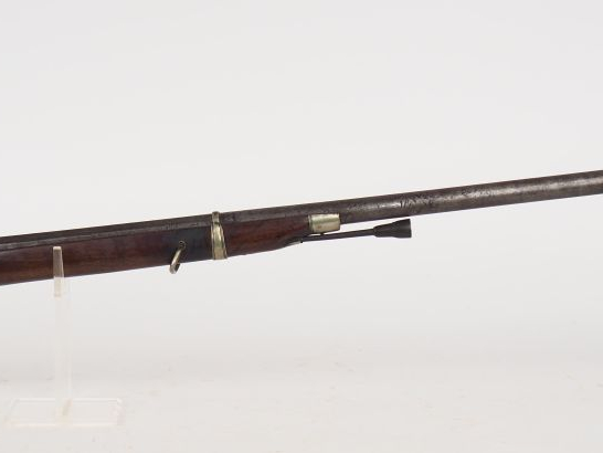 Fusil de chasse monocoup à percussion et platine à l'arrière par S.MER