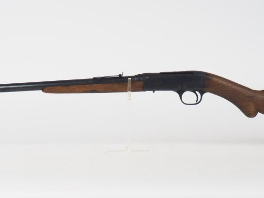Carabine semi-automatique Browning, calibre .22 short, arme n°5697. Ca