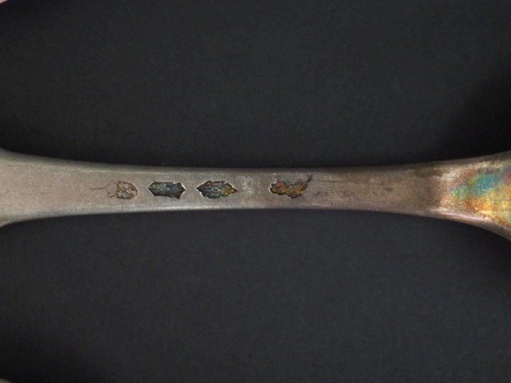 Suite de trois cuillères XVIIIème en argent. Armoriées.  Poids. 249 g 