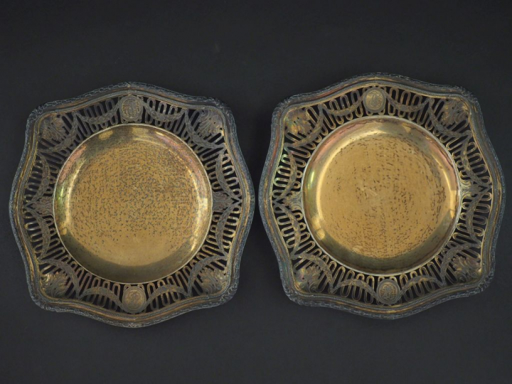 Paire de coupes sur talon de style Louis XVI en argent 925, poinçon Mi