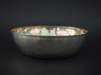 Vente aux enchères Doublure en argent lisse 925, poinçon Minerve. H. 6 cm Diam. 20 cm  Po