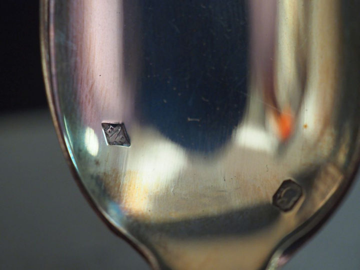 E. PUIFORCAT Suite de six petites cuillères en argent 925, poinçon Min