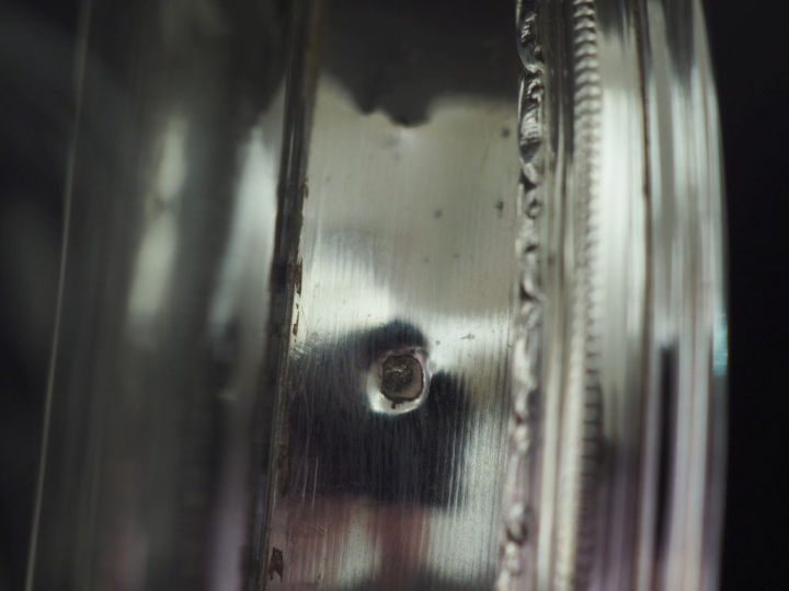 Coupe sur talon en cristal gravé et argent 925, poinçon Minerve, à déc