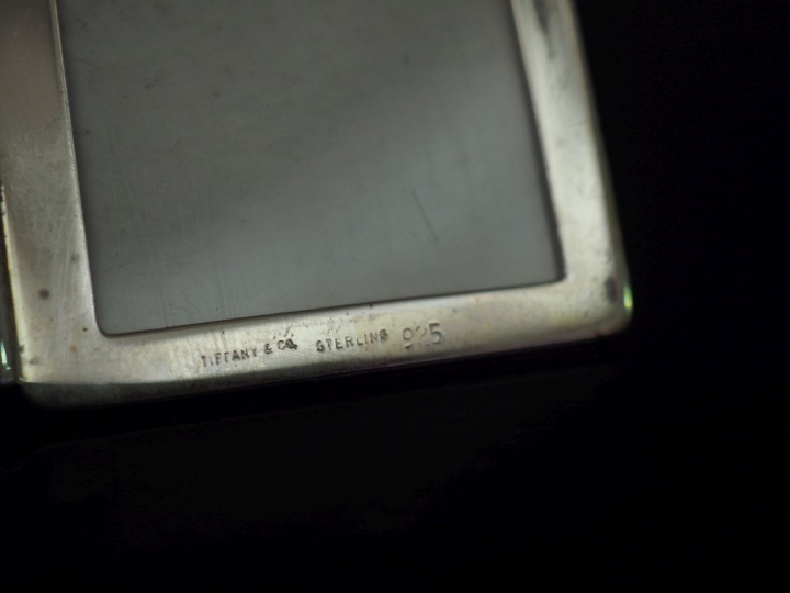 TIFFANY   Co Porte-photo double en argent 925.  Signé.  5,7 x 4,5 cm P