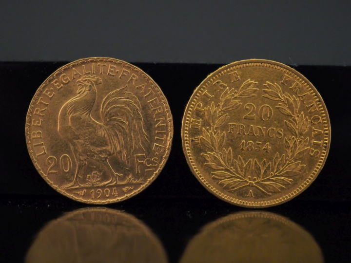 Deux pièces de 20 Francs or, 1854-A et 1904. FRAIS ACHETEURS 10% HT.  