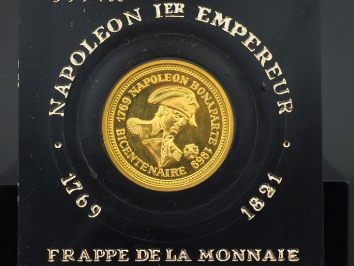 Médaille commémorative du bicentenaire de Napoléon Ier en or 999°/00. 