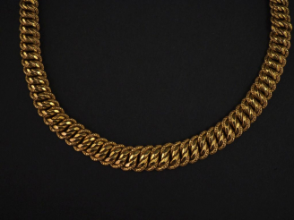Vente aux enchères Collier souple en or jaune 750, maille américaine en chute. Long. 42 c