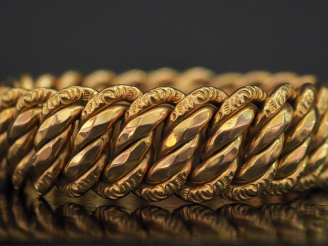 Vente aux enchères Bracelet manchette en or jaune 750, maille américaine. Larg. 2 cm Long