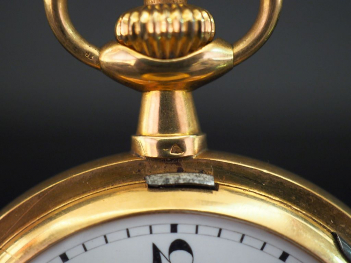 Montre de gousset aveugle en or jaune 750.  Cadran à chiffres arabes p