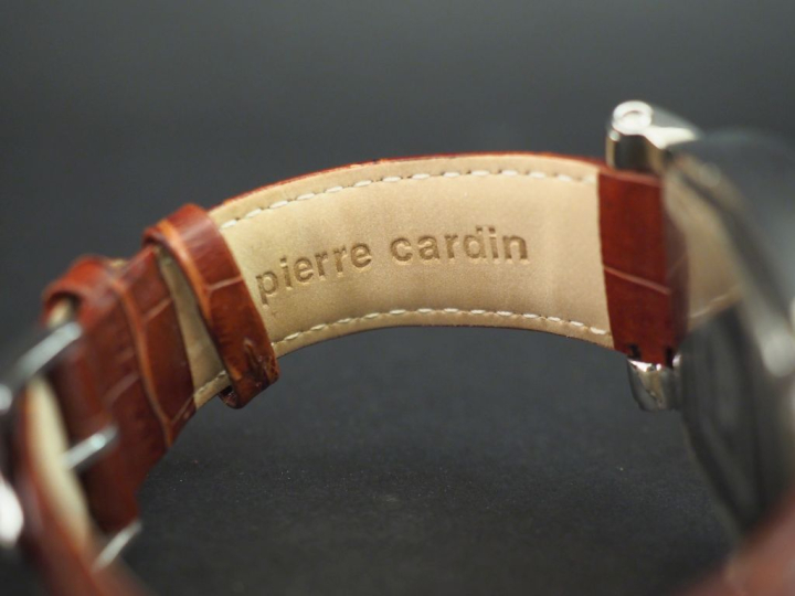 Pierre CARDIN, Time couture Montre bracelet, boitier rectangulaire de 