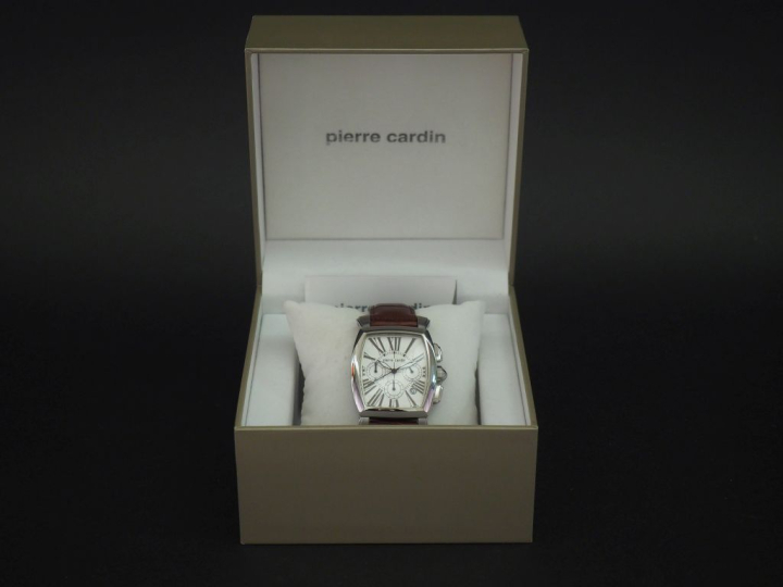 Pierre CARDIN, Time couture Montre bracelet, boitier rectangulaire de 