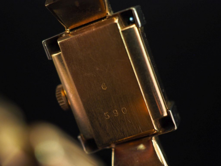 GRANA Montre bracelet de dame, boitier et bracelet en or jaune 750. Bo