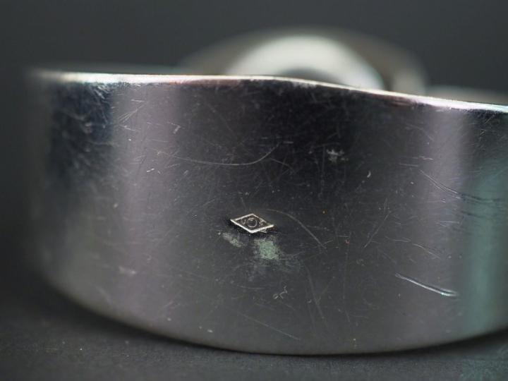 AIRAIN, Incabloc Montre bracelet de dame en argent. Cadran rond à quat