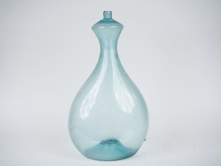 Grand biberon de berger en verre bleu soufflé XVIIIème de la Grésigne.
