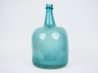 Vente aux enchères Bouteille ou dame jeanne XVIIIème en verre bleu soufflé de la Grésigne