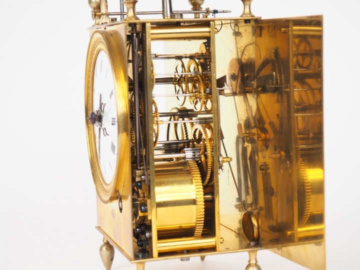 Pendule "capucine" début XIXème en laiton, cadran émaillé. (très bel é