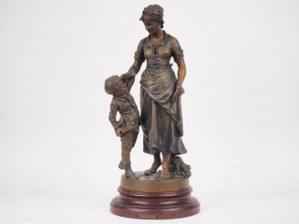 Vente aux enchères S. GREGOIRE. "réprimande". Grand sujet en régule polychrome sur un soc