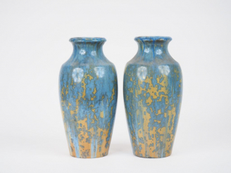 Vente aux enchères PIERREFONDS.  Paire de vases ovoides en grès flammé bleu et ocre, inté