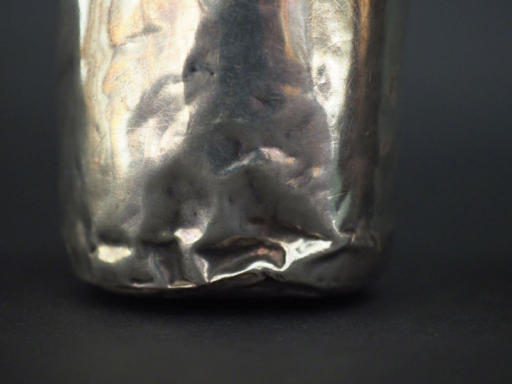 Timbale Restauration en argent lisse 950, poinçon Vieillard, à décor d