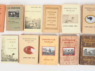 Vente aux enchères [CHASSE - CHIEN]. POINTER-CLUB FRANÇAIS. 13 volumes in-8 brochés. Évre